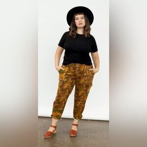 NWT Anthropologie Wanderer Cargo Pants -‎ Size 27P